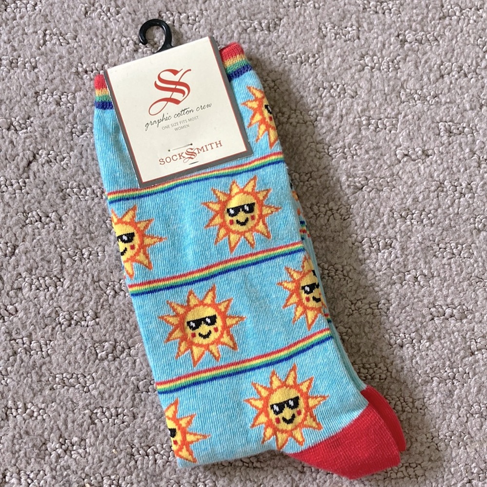 🌈 NWT SockSmith rainbow sunnies socks, Women's Sock 9-11.